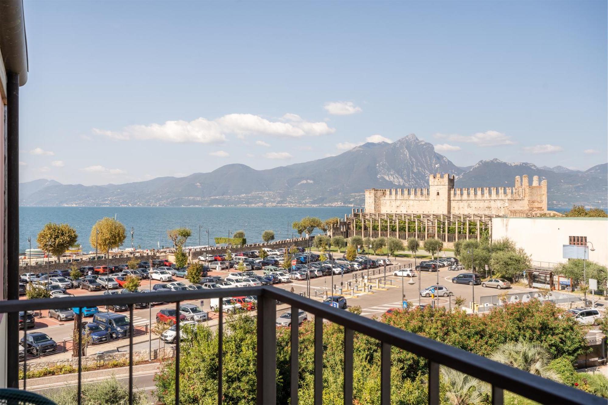 Hotel Al Castello Торрі-дель-Бенако Екстер'єр фото